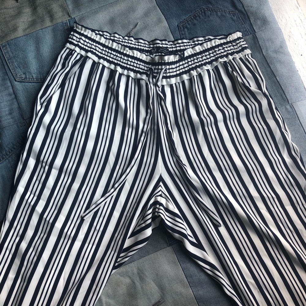 Zara Navy & White Striped Flowy Pants